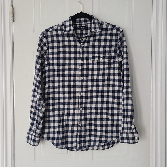 GAP long sleeve shirt - Picture 2 of 4